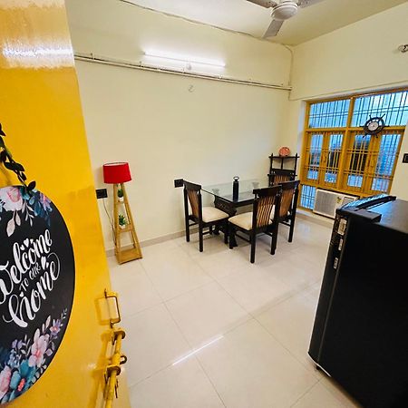 The Yellow House - Couple'S Getaway In Gomti Nagar- 1 Bhk لاكناو المظهر الخارجي الصورة