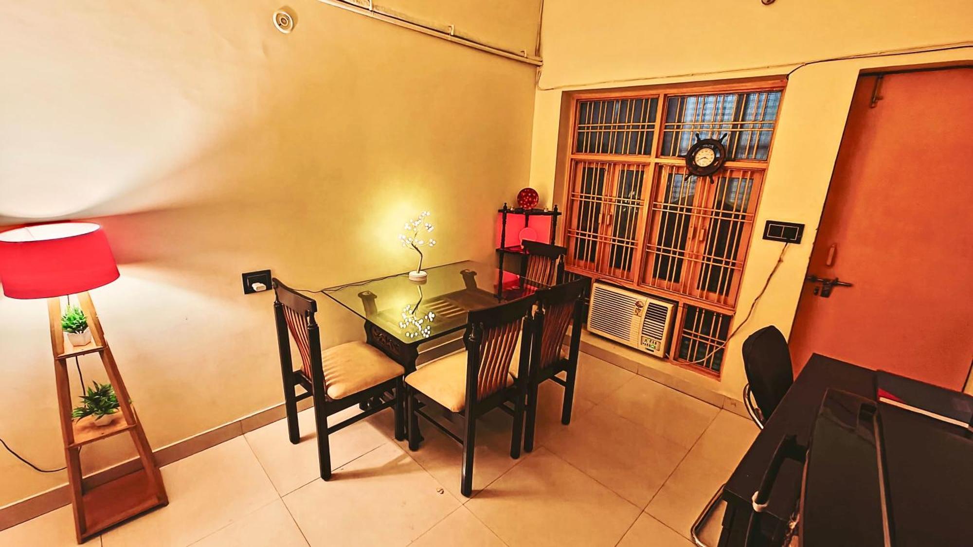 The Yellow House - Couple'S Getaway In Gomti Nagar- 1 Bhk لاكناو المظهر الخارجي الصورة