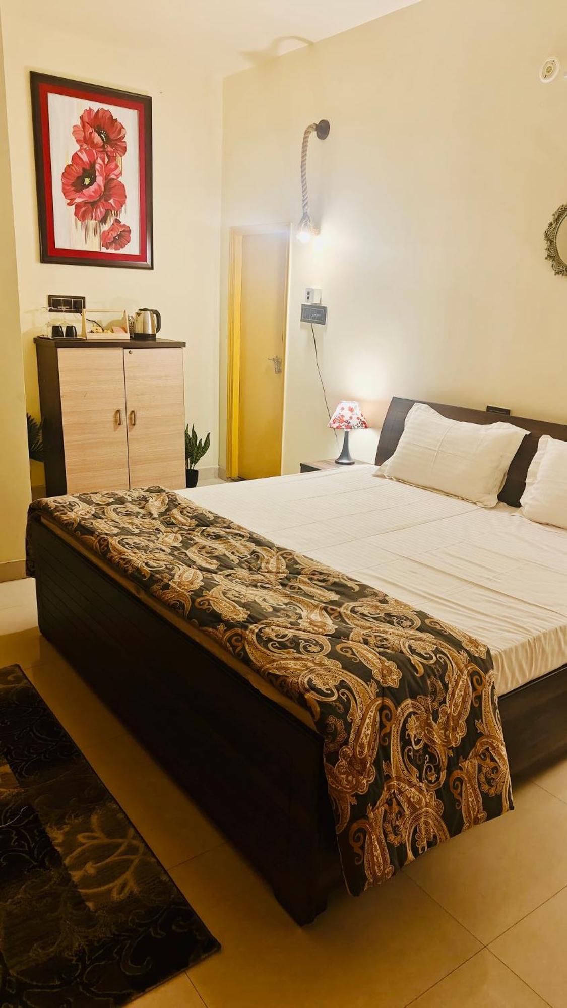 The Yellow House - Couple'S Getaway In Gomti Nagar- 1 Bhk لاكناو المظهر الخارجي الصورة